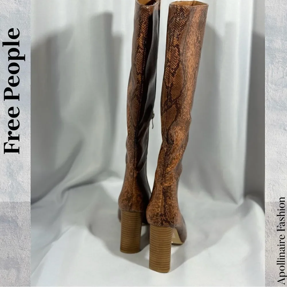 FREE PEOPLE BY BILINI BRIANA FAUX SNAKESKIN BOOTS IN SIZE 6 KNEE HIGH